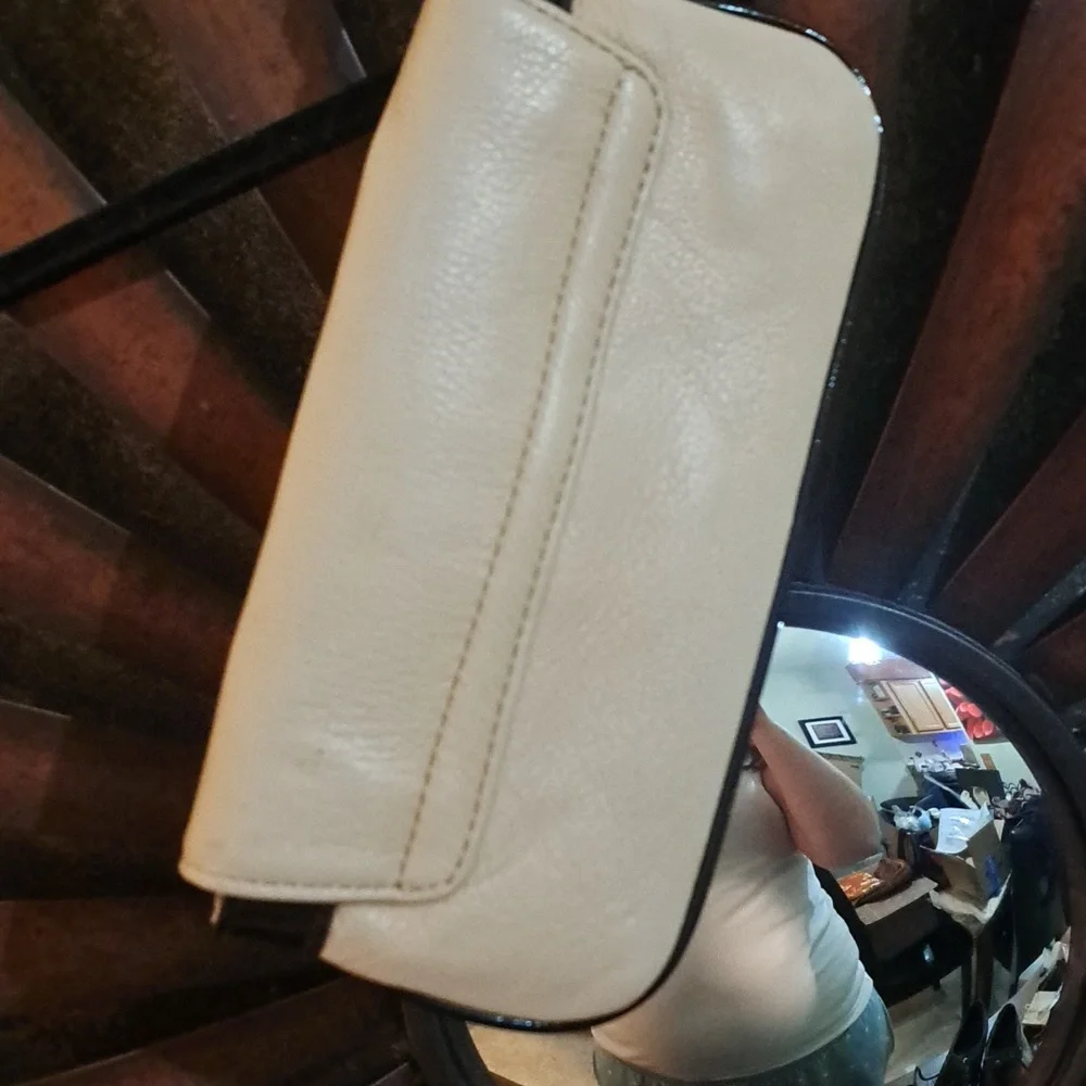 Kate Spade Wristlet Used - Picture 7 of 8